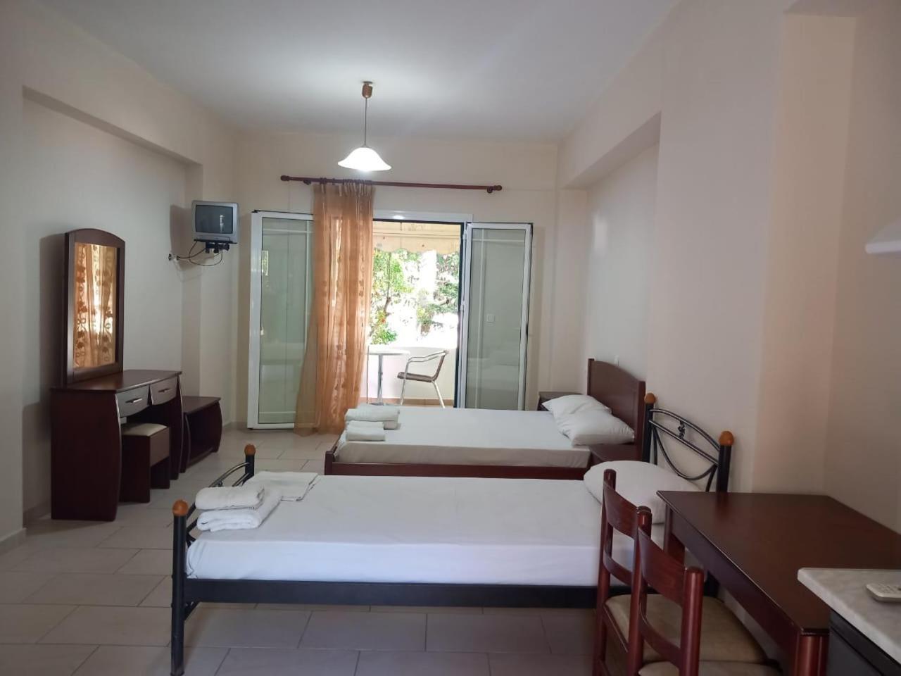 Lenia Studios Kalamitsi  Ngoại thất bức ảnh